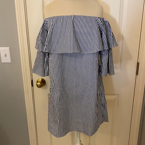 Urban Outfitters Cooperative Tiered Sleeve Off-The-Shoulder Dress - Picture 3 of 8